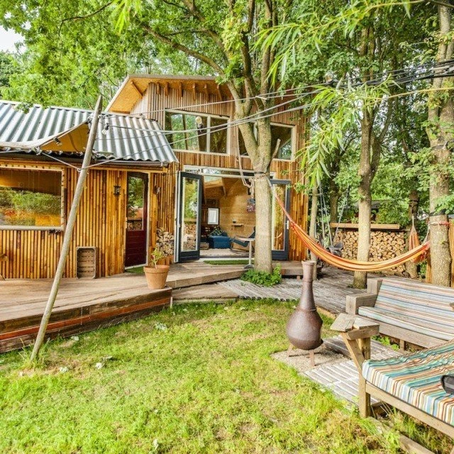 I’M COMING TO STAY